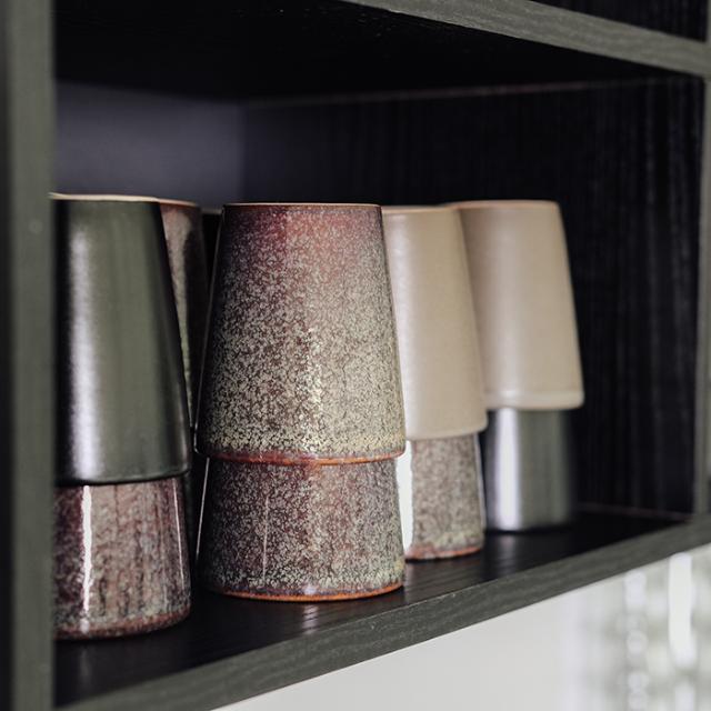 grå og grønne kaffekopper hos Horisont